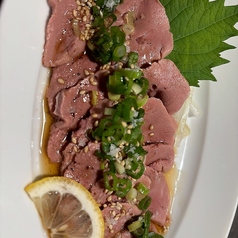 低温調理の牛レバー刺し/低温調理のタンてっさ/低温調理のハツ刺し