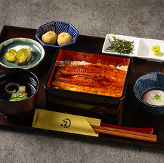 鰻重 並御膳 半尾