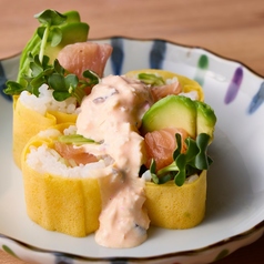 サーモンアボカド錦糸卵巻