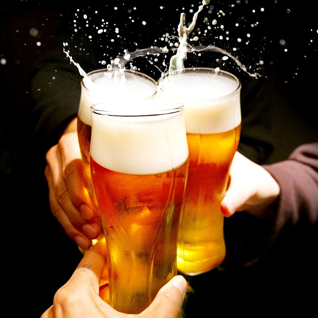 ビールやワインなどお肉に合うドリンクも多数ご用意！お友達やご家族と一緒に料理お楽しみください☆