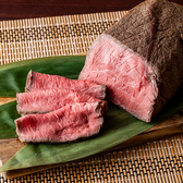 低温調理でじっくりと、肉の旨味をたっぷりと詰め込みます