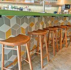 カウンター席もございます。