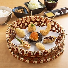 【鮭いくらと季節の串揚げ8本コース】ちりめんご飯含む串亭のこだわりを味わえるスタンダードコース の写真