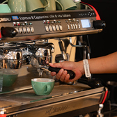 熟練のバリスタが常駐。