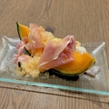 料理メニュー写真&nbsp;生ハムメロンとモッツァレラ