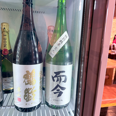 酒好きにはたまらない!各種日本酒もあります!