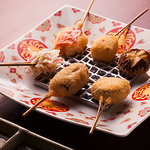 旬の厳選食材を使用した串揚げの数々◎一本一本丁寧に揚げた素材の旨みが際立つ逸品をご堪能ください