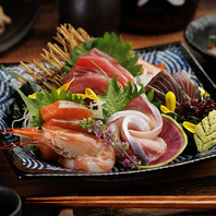 【鮮魚を贅沢に】まず頼みたいお刺身盛り合わせ