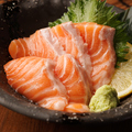 料理メニュー写真 サーモン刺身