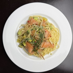 【冷製】スモークサーモンと和の香味野菜たっぷりの冷製スパゲティ