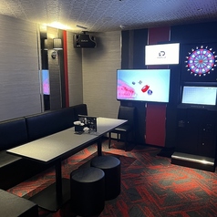 ダーツ&パーティーB-GARAGE(ビーガレージ) 梅田東通り店の雰囲気2