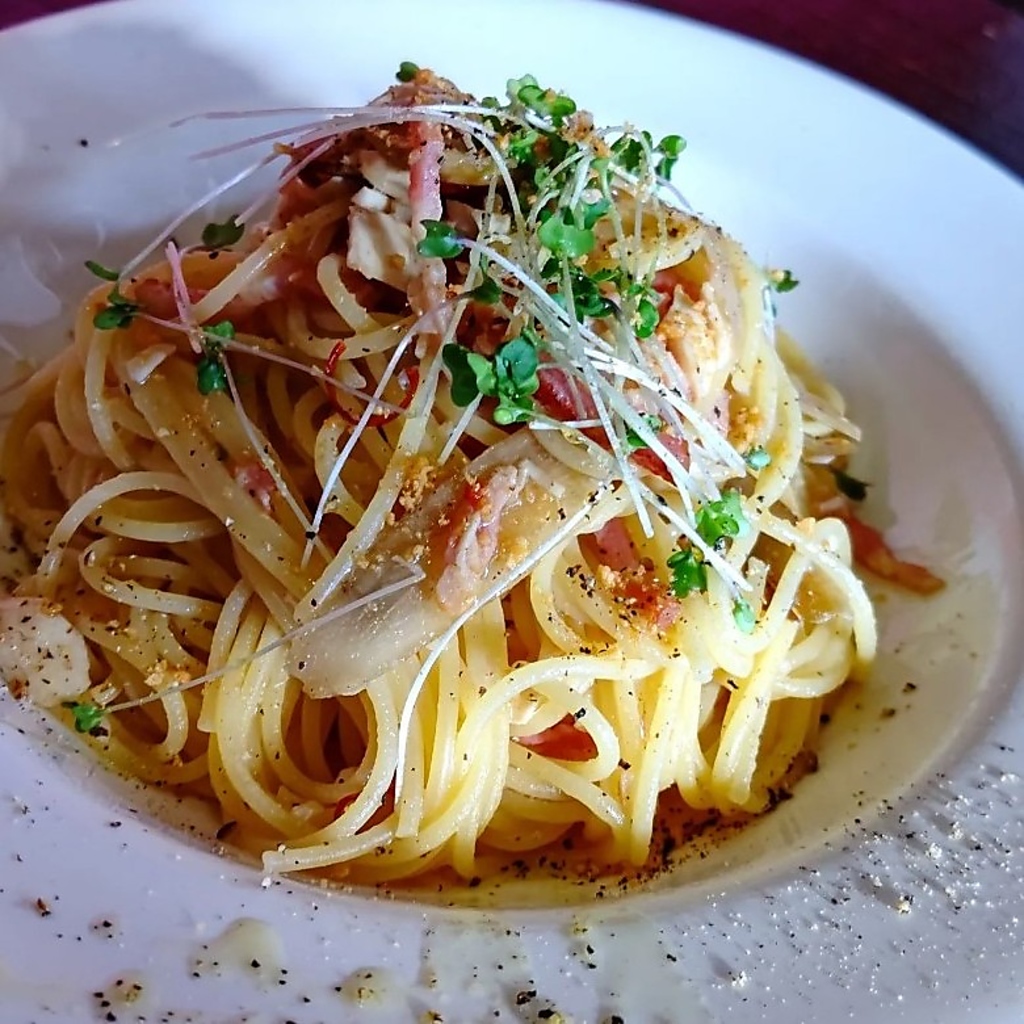 クリームベースやトマトベース、オイルベースなど種類豊富なパスタメニューをご用意しております。