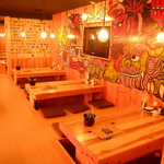 お店の活気に癒されて…今日の疲れもふっとんじゃう！※写真は系列店