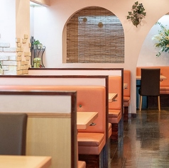 コースのほかに単品メニューも充実しております。自分の好きな部位のみを注文し、お肉を心ゆくまでご堪能いただけます。お子様用椅子用意あり。ベビーカーのままご来店もOK。