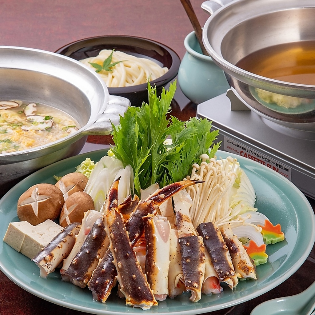 新登場！うどん茶屋北斗の特製ダシで楽しむ「たらば蟹うどんすき」