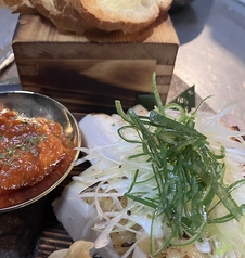 名物！漬け込み鶏一夜干し自家製味噌とバケット添え