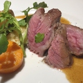 料理メニュー写真 仔羊肩ロース肉の炭火焼