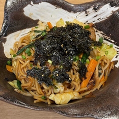 ぷりぷりもつ焼きそば