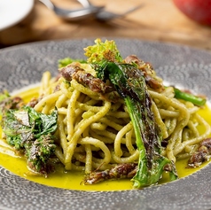 【季節のお勧め】ホタルイカと菜の花のジェノベ風パスタ