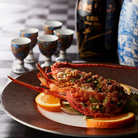 季節の食材を活かしたさまざまなコース料理