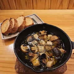 キノコとベーコンのアヒージョ