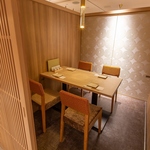 落ち着いた個室は接待等、お仕事でのご利用にもピッタリです。