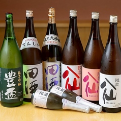 田酒や八仙など青森の銘酒が充実！炭火焼と楽しむ地酒