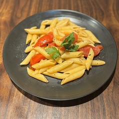 フレッシュトマトとアンチョビのペンネ
