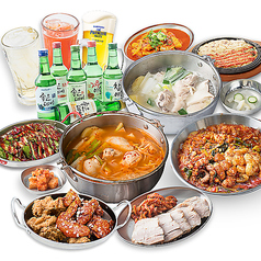 韓国酒場 コッキオ KITTE博多店の雰囲気1