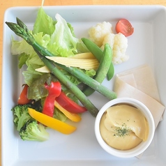 蒸し野菜の温サラダ~白味噌のディップで~