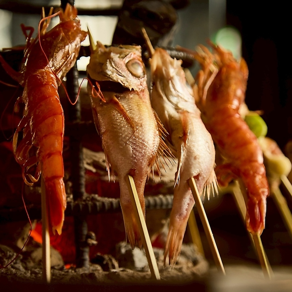 原始焼きはお肉だけでは無く、『富山湾』で獲れた天然食材との相性も抜群です。ぜひご賞味ください。