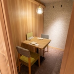 ゆったりとした大人時間を。デートにも最適な2名様個室もございます。