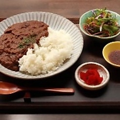 【マイルドだけどスパイシーな濃厚カレー！】自家製カレーランチの写真