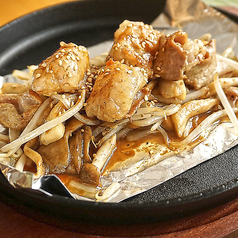 野菜たっぷりプリプリホルモン炒め