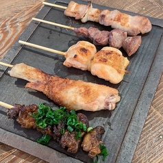 季節の旬食材と定番焼き鳥