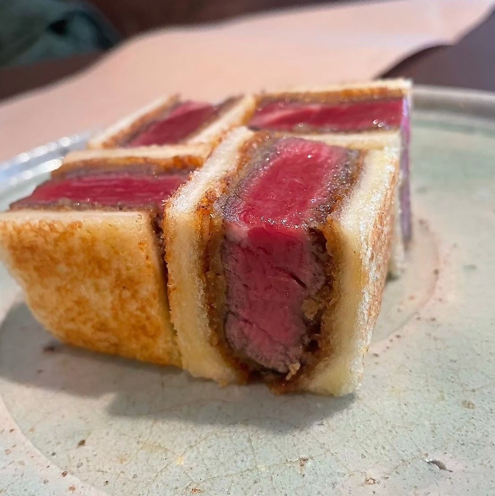 アカミヤコウシ Akamiya COWSI 春吉店の写真ギャラリー