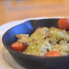 【温かい前菜】ツブ貝のガーリックバター焼き