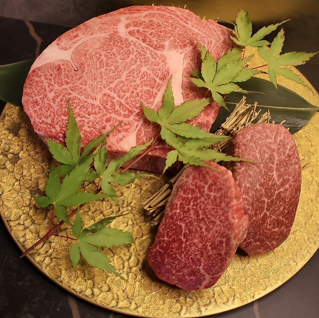 その日の仕入れで最高な部位のみを仕入れております！