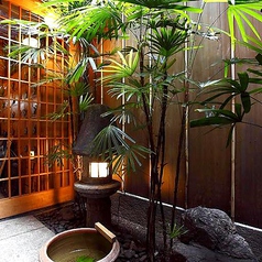 京都の風情を感じられる中庭も…