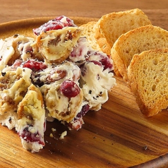 白イチジクとクランベリーのチーズ寄せ