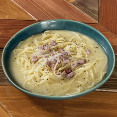 ベーコンたっぷりクリームパスタ