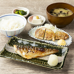 さばの一夜干しと鶏の岩塩焼き定食