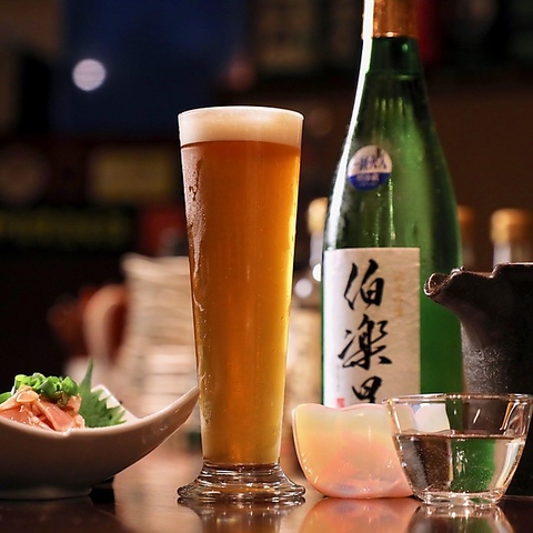 日本のクラフトビールや日本酒を、直送の鮮魚や大山鶏を使った料理と共に
