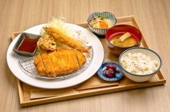 MIXフライプレミアム定食（唐揚げ・ロースかつ・海老フライ）