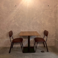 1階テーブル席（2～4名）