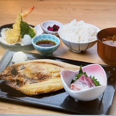 利尻醤油の真ほっけ開き(大)&ちょこっと刺身&天ぷら定食
