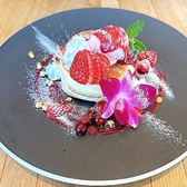 大切な記念日や誕生日のお祝いに、特製のバースデープレートをご用意☆デザートにはメッセージを添え、お食事の最後にサプライズでお持ちいたします。ご予約時にスタッフへお気軽にご相談ください。お祝いのシーンを華やかに彩るお手伝いをさせていただきます。記憶に残る特別なひとときをお過ごしください。