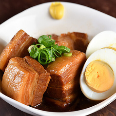 じっくり煮込んだ角煮～煮卵付き～