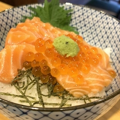 サーモンとイクラの親子丼