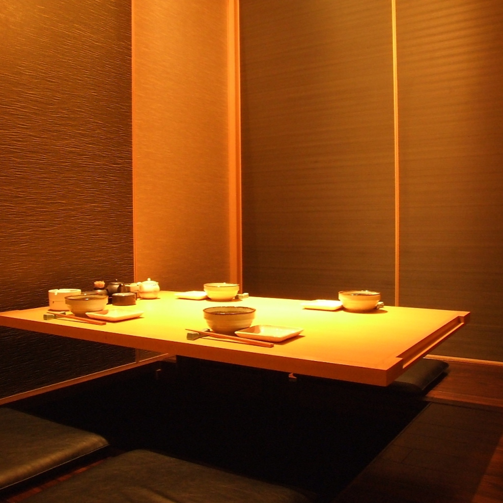 【わびすけ】は本通から少し入った通称「うらぶくろ」の2F。